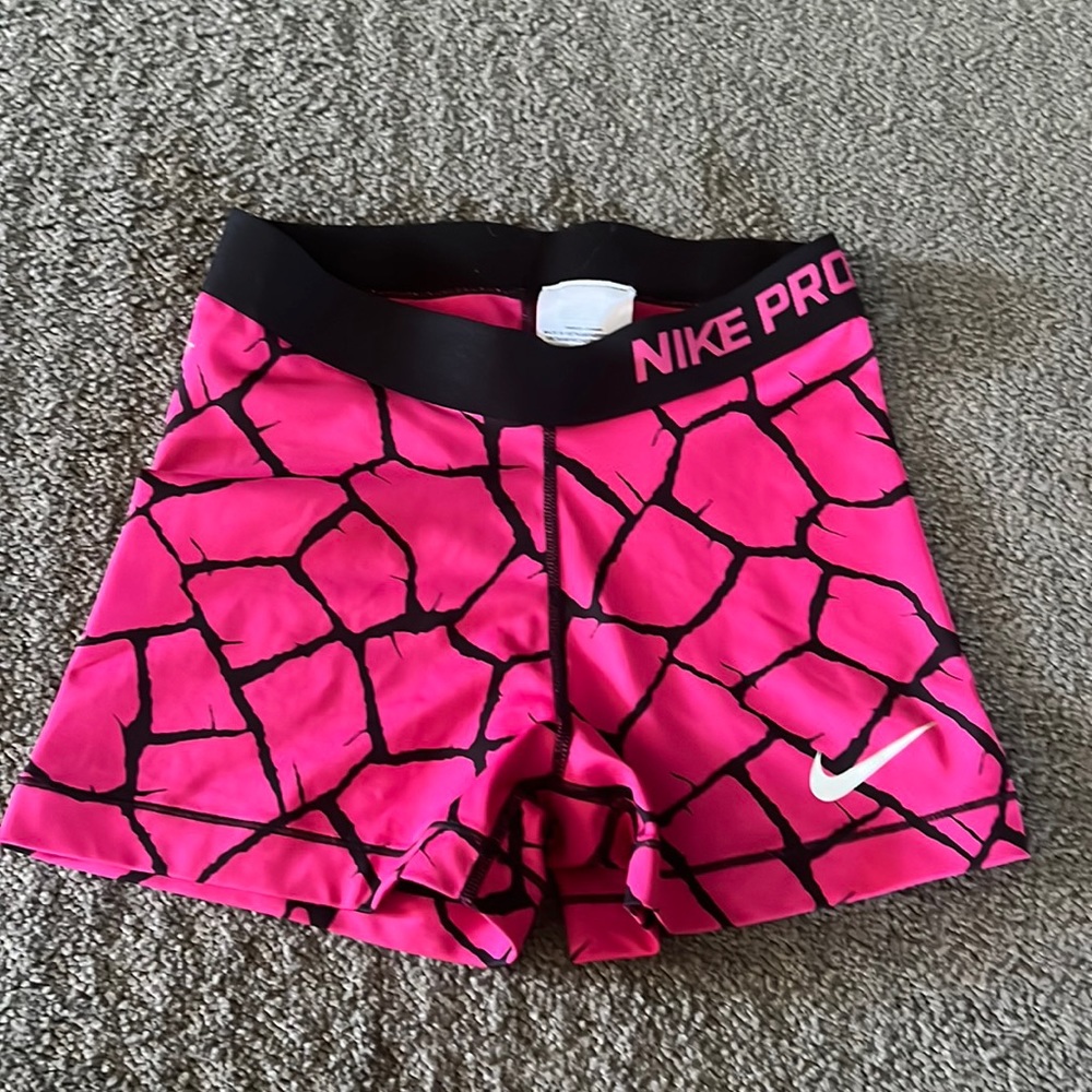Nike Pro 3” shorts